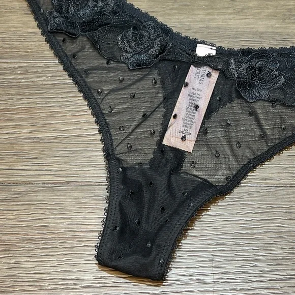 VICTORIA'S SECRET VERY SEXY VS High Leg Thong Panty Black Lace Medium NWT - Picture 4 of 9